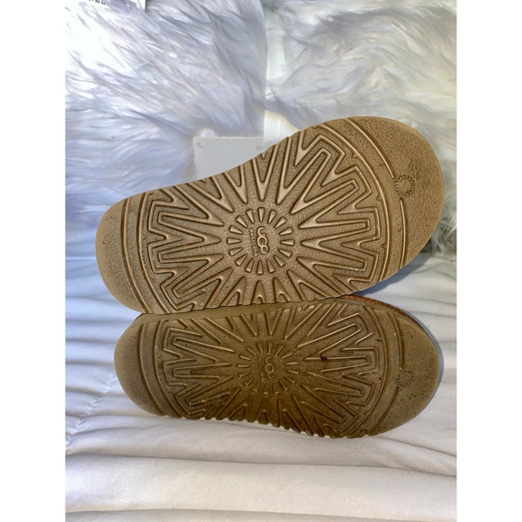 TODDLER UGG BOOT BAILEY BUTTON II CHESTNUT ORIG WATER RESISTANT - Picture 8 of 8